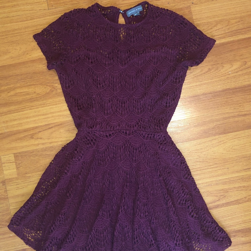 Beautiful Dress - Picture 2 of 2
